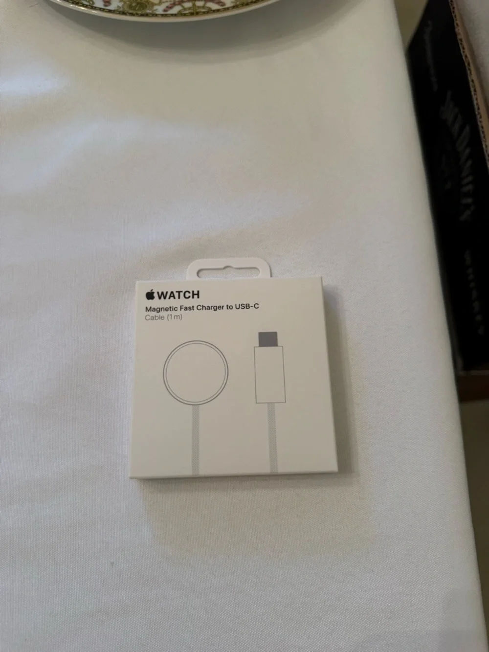 Apple Store White Braided Magnetic Fast Charging Cable with USB-C